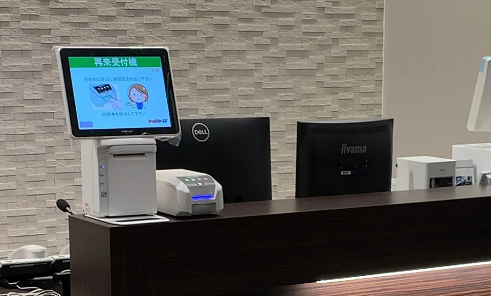 狭いカウンタースペースに実際に設置されたAuto lite